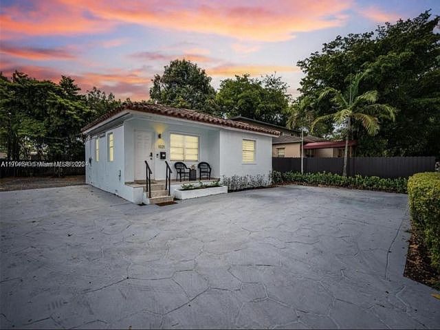 1st image of 1021 NW 37th Ave