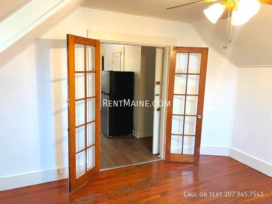 1 bed, $1,000 — Photo 2