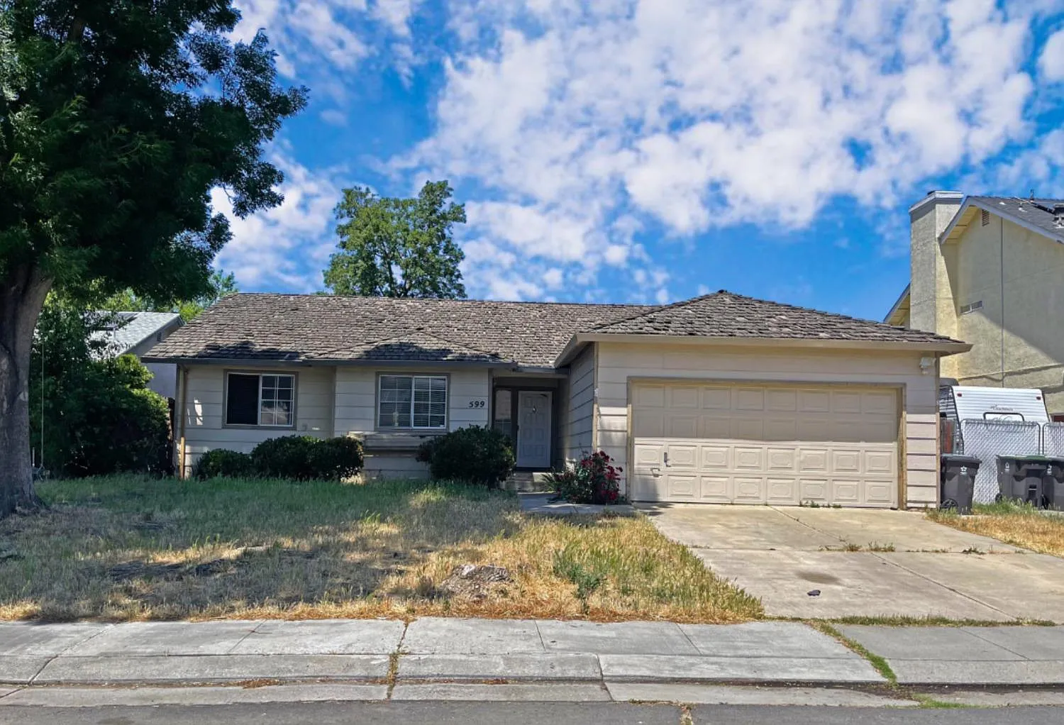 599 Sunrise Pl photo 1