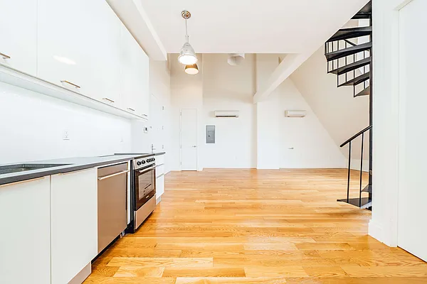 Rented by Nooklyn NYC LLC | media 74