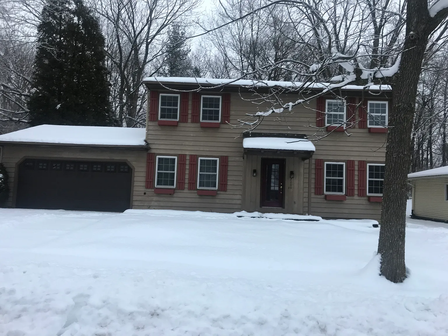 2200 Wildwood Dr photo 1