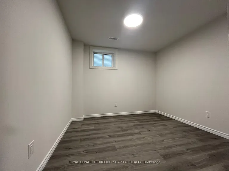 1416 Maple Rd #2 — Photo 6