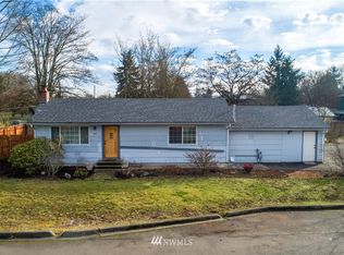 306 2nd St NE, Yelm, WA 98597