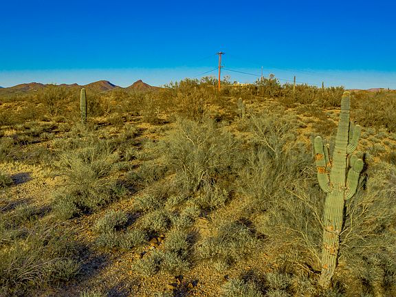 3rd image of 565xx N US HWY 93 -- #-