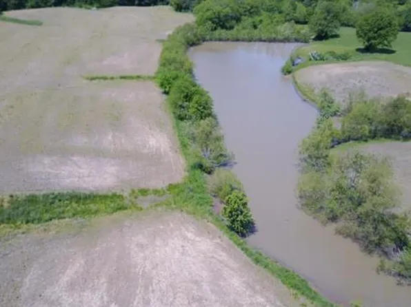 7807 Mriscin Rd, Alhambra, IL 62001