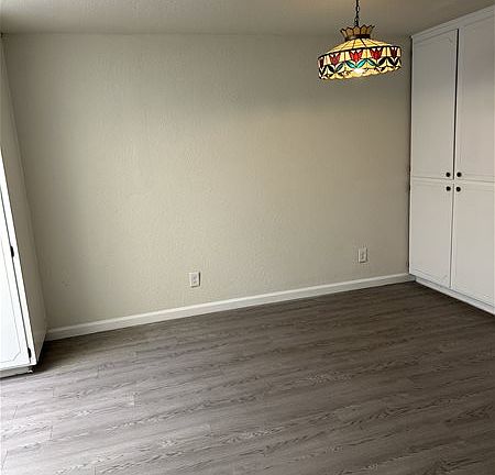 3rd image of 1826 Alameda Ave