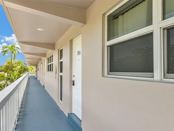 4th image of 1200 SW 12th St APT 204