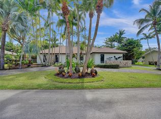 8784 SW 176th Ter, Palmetto Bay, FL 33157