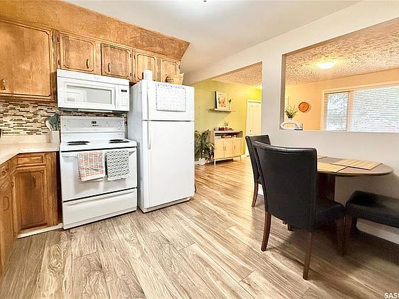 5th image of 837 14th St