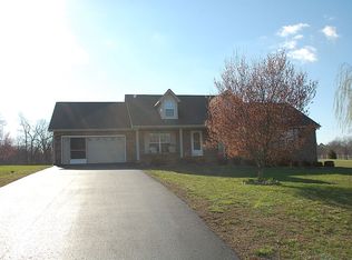 3930 Hilltop Dr, Cookeville, TN 38506