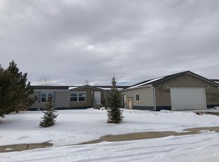 1003 Larkspur Ln, Gillette, WY 82716