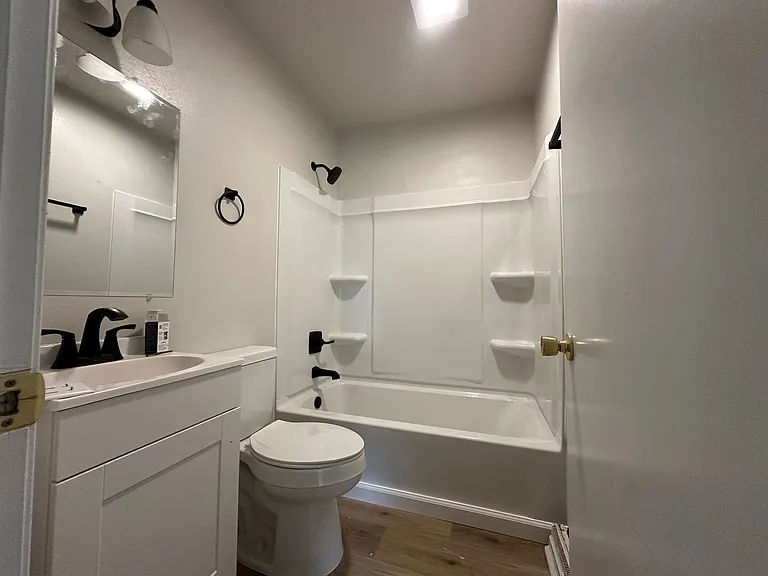 6656 W Brentwood Ave — Photo 8