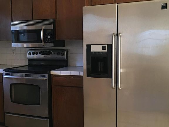 3rd image of 1514 Carmen Ave