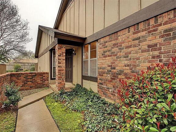 2nd image of 1615 W Braker Ln #A