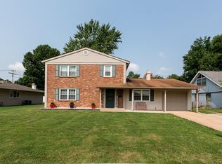 717 N 10th St, Mascoutah, IL