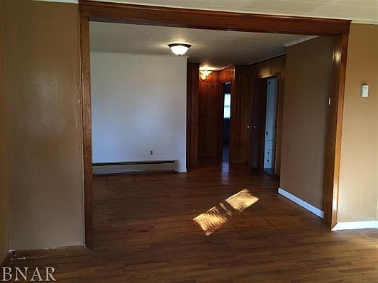 2nd image of 416 E Jordan St