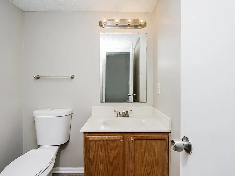 6516 Hunters Creek Blvd — Photo 14