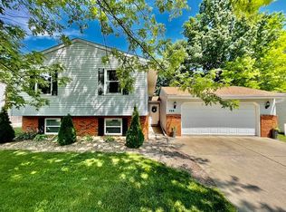 134 Meadow Ln, Washington, IL 61571