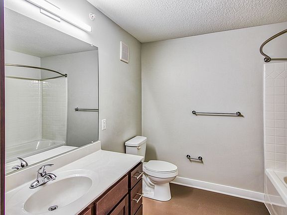 3rd image of 6313 Douglas Ave APT 313