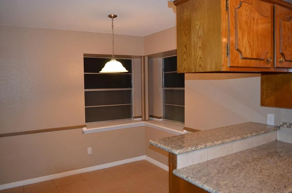 3 bed, 1540 sqft, $1,900 — Photo 4