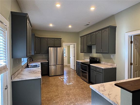 4th image of 5084 Fairland Dr