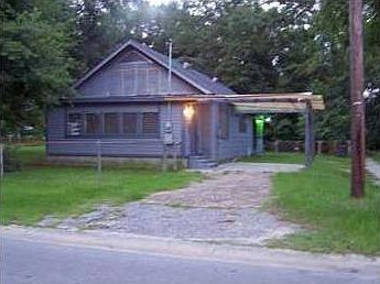 2nd image of 204 Geronimo St