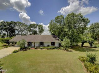 121 Bayou Bend Cir, Carencro, LA 70520