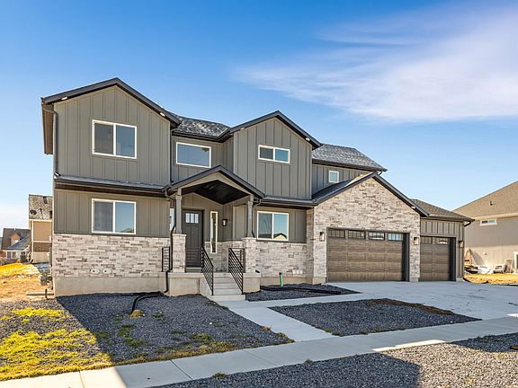 4th image of 103 E Garibaldi Way