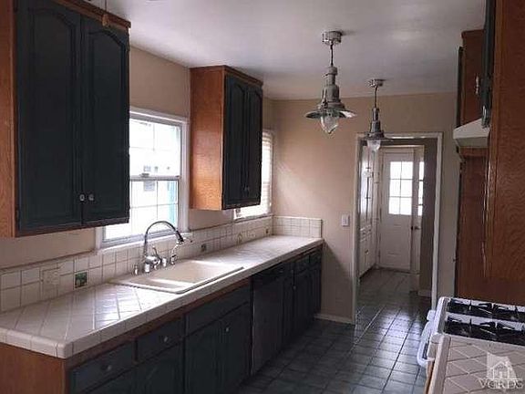 5th image of 481 S Dos Caminos Ave