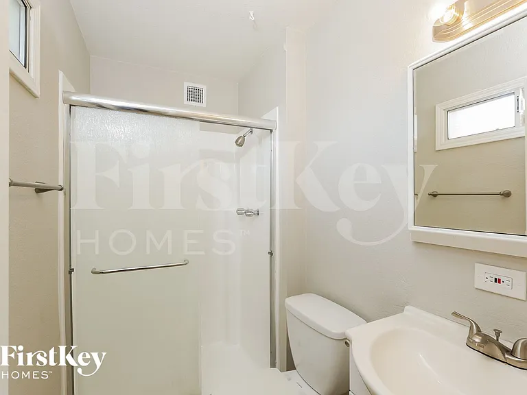 402 E Dunbar Dr — Photo 8