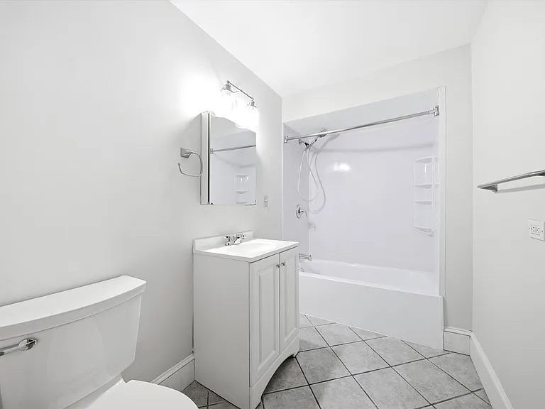 345 Coolidge Ave — Photo 5