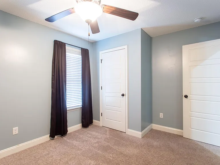 3930 Glen Laurel Dr S — Photo 13