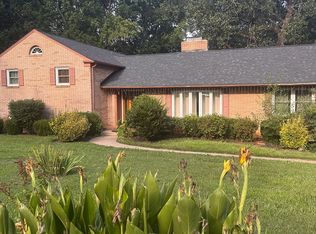 234 Edgewood Dr, Statesville, NC 28625