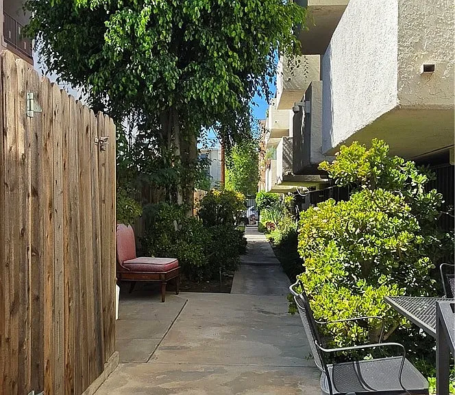 5255 Bellingham Ave — Photo 21