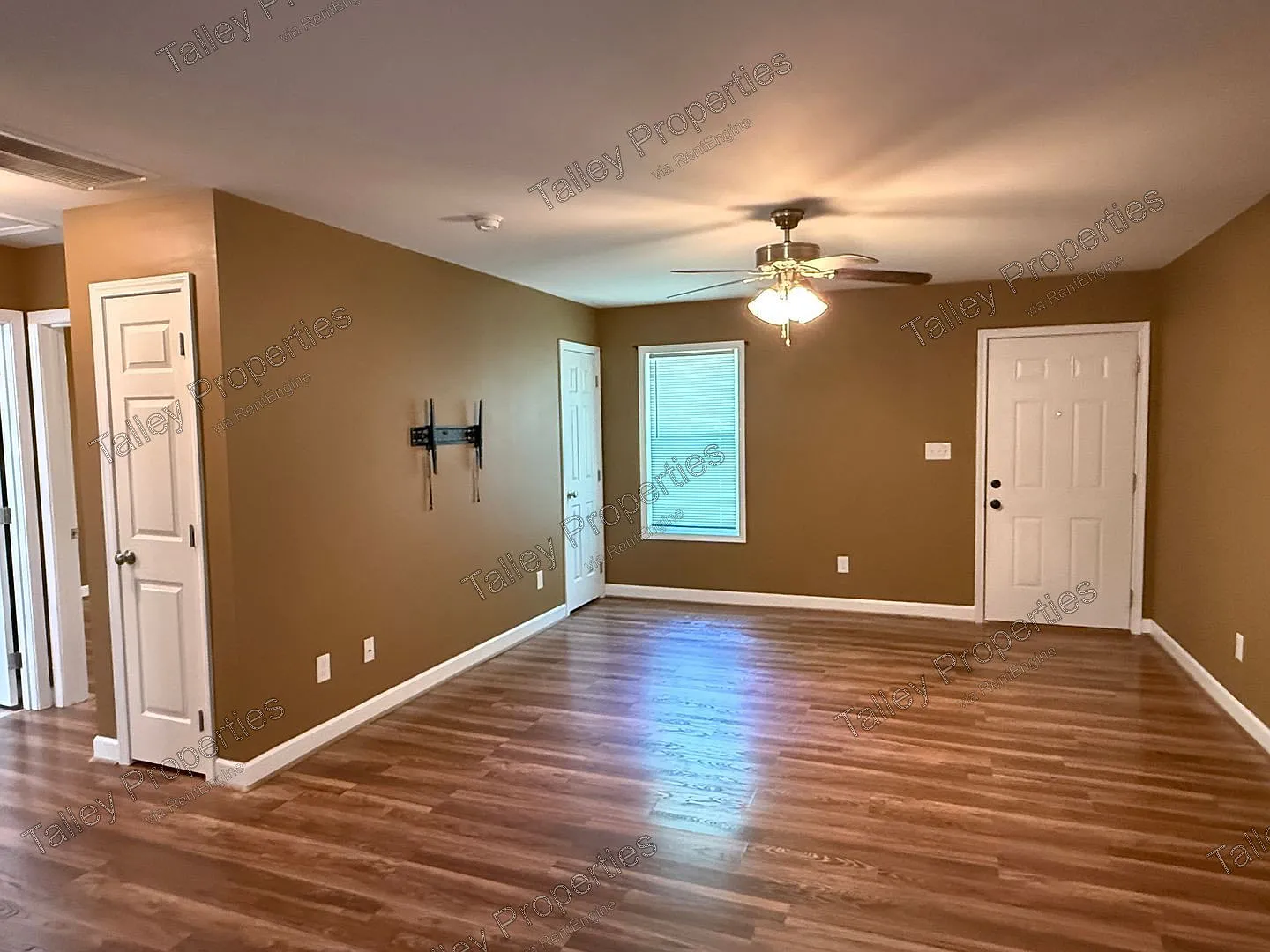 2 bed, 1.0 bath, 850 sqft, $1,149 — Photo 4