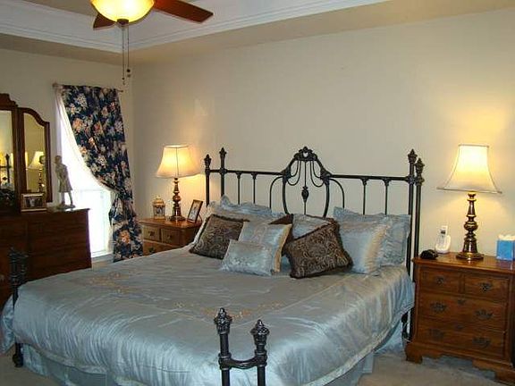 5th image of 104 Pinegarden