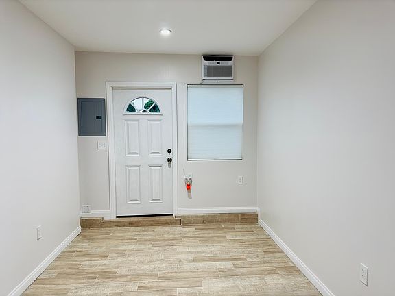 3rd image of 17404 Elgar Ave #B