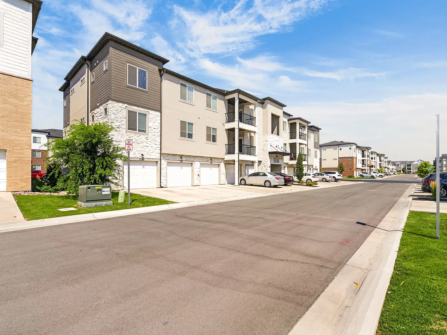 Luxury (partially furnished) condo for rent at Gardner Point Lehi! — Photo 3