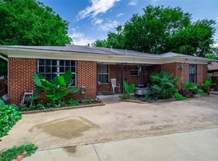 3914 Falls Dr, Dallas, TX 75211