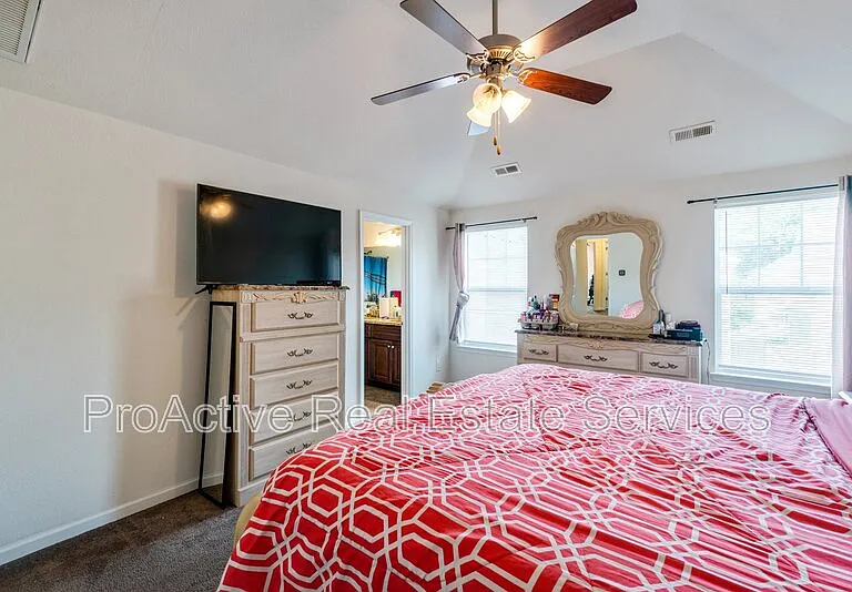 2104 Miller Ave — Photo 29