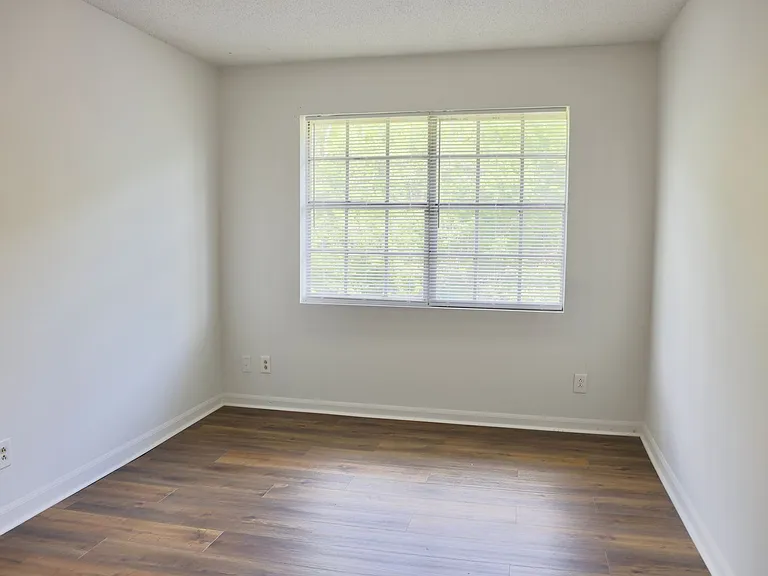 3626 Ocoee St N — Photo 4
