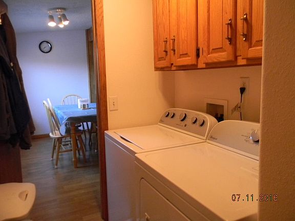 4th image of 621 E 3rd St
