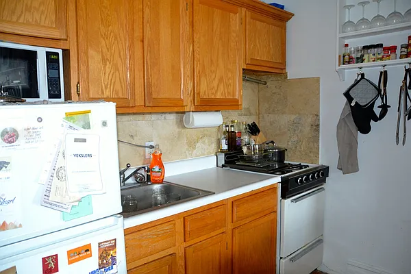 Rented by Oak Tree LLC | media 9