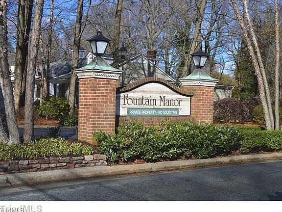 3rd image of 8 Fountain Manor Dr Unit D