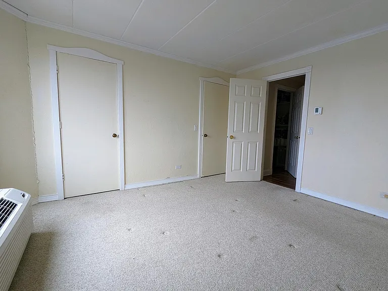 1 Renaissance Pl — Photo 7
