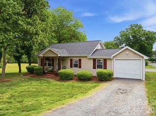 215 W Dallas Rd, Stanley, NC 28164