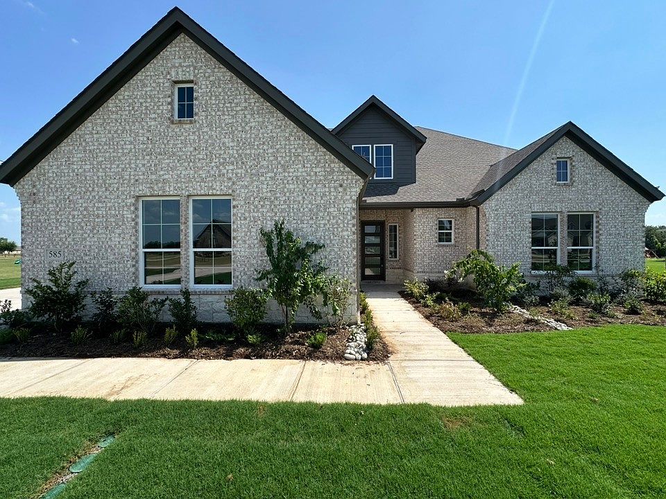 1st image of 585 Brown Rd