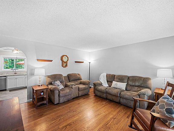 2nd image of 3062 Grassy Valley Dr