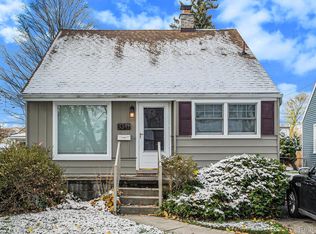 1341 Oakley Rd, Clawson, MI 48017