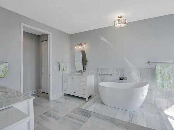 3rd image of 951 Collier Blvd #Penthouse 1